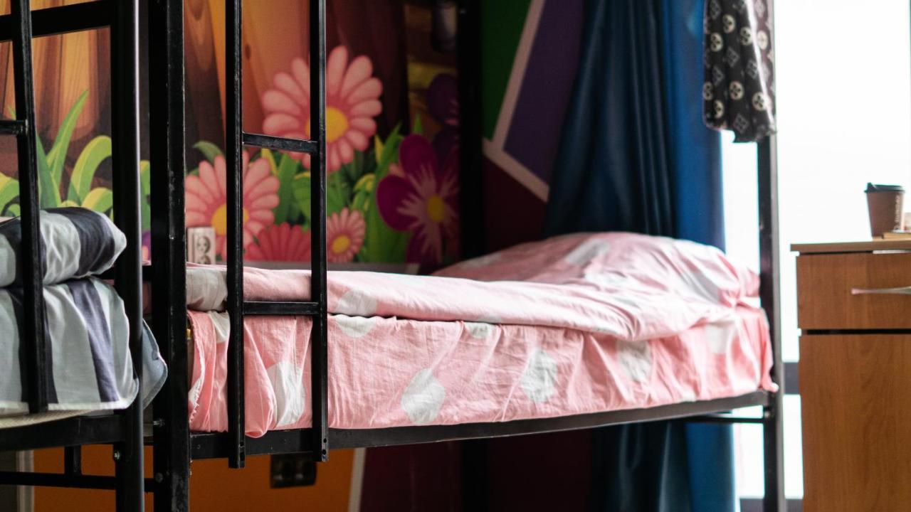 Fox Hostel Almaty Luaran gambar